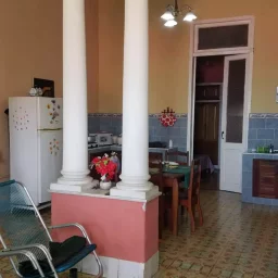 Casa de 2 cuartos y 1 baño por $ 45.000