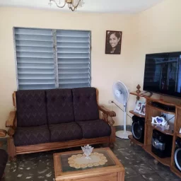 Casa de 2 cuartos y 1 baño por $ 50.000