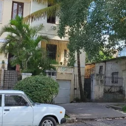 Casa de 4 cuartos, 2 baños y 1 garaje por $ 270.000