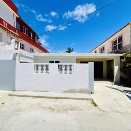 Casa de 2 cuartos y 1 baño por $ 130.000