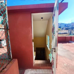 Casa de 6 cuartos y 3 baños por $ 115.000