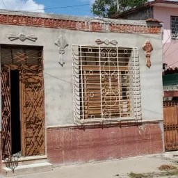 Casa de 3 cuartos y 2 baños por $ 55.000