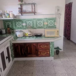 Casa de 4 cuartos, 2 baños y 1 garaje por $ 42.000