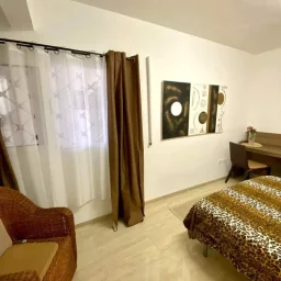 Casa de 4 cuartos, 5 baños y 1 garaje por $ 550.000