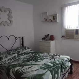 Apartamento de 3 cuartos y 1 baño por $ 30.000