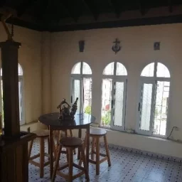 Casa de 4 cuartos, 4 baños y 1 garaje por $ 400.000