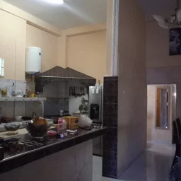 Casa de 2 cuartos, 2 baños y 1 garaje por $ 60.000