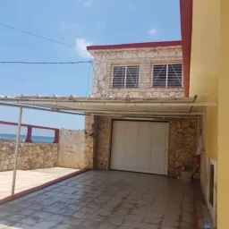 Casa de 5 cuartos, 6 baños y 1 garaje por $ Ajustable