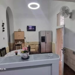 Casa de 3 cuartos y 2 baños por $ 60.000