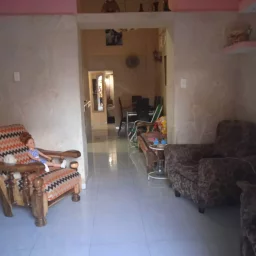 Casa de 2 cuartos, 2 baños y 1 garaje por $ 60.000