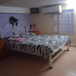 Casa de 2 cuartos, 2 baños y 1 garaje por $ 60.000