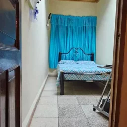 Casa de 2 cuartos, 1 baño y 1 garaje por $ 55.000