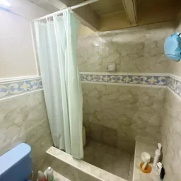 Casa de 6 cuartos y 3 baños por $ 115.000