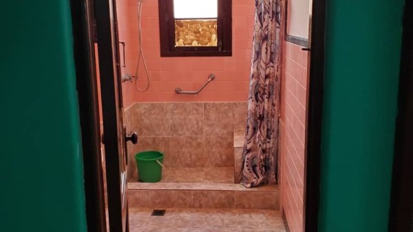 Picture on Apartamento de  2 cuartos, 2 baños y 0 garajes por $ 65.000 en Centro Habana, La Habana