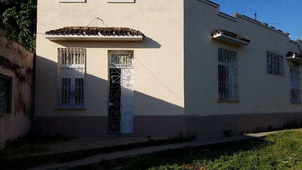 Picture on Casa de  2 cuartos, 1 baño y 0 garajes por $ 30.000 en Cienfuegos, Cienfuegos