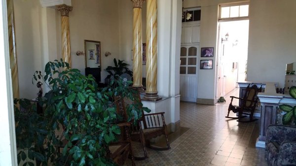 Picture on Casa de  4 cuartos, 4 baños y 0 garajes por $ 170.000 en Cienfuegos, Cienfuegos
