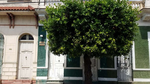 Picture on Casa de  4 cuartos, 3 baños y 0 garajes por $ 150.000 en Cienfuegos, Cienfuegos