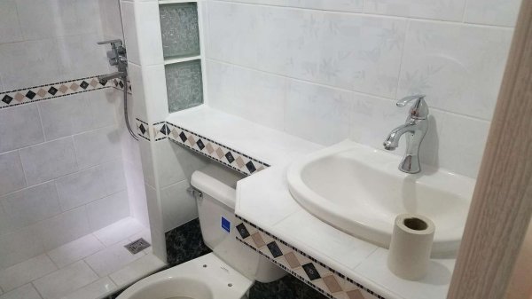 Picture on Casa de  3 cuartos, 4 baños y 0 garajes por $ 45.000 en Cienfuegos, Cienfuegos