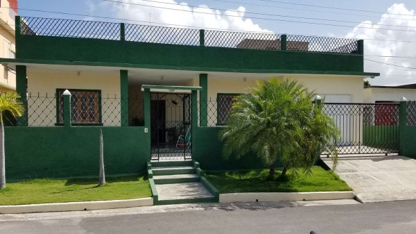 Picture on Casa de  3 cuartos, 2 baños y 0 garajes por $ 150.000 en Cienfuegos, Cienfuegos