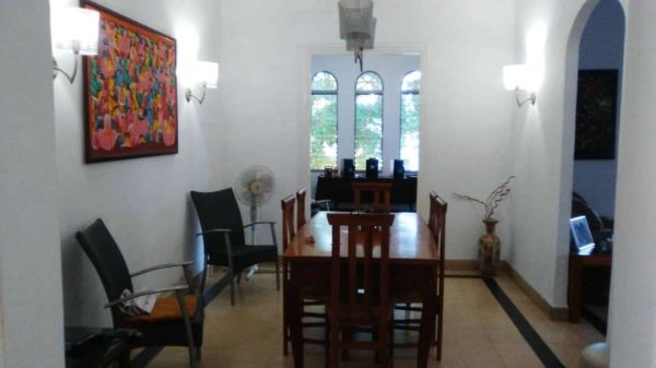 Picture on Apartamento de  4 cuartos, 3 baños y 0 garajes por $ 180.000 en Plaza de la Revolución, La Habana
