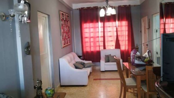 Picture on Apartamento de  4 cuartos, 2 baños y 2 garajes por $ 165.000 en Playa, La Habana