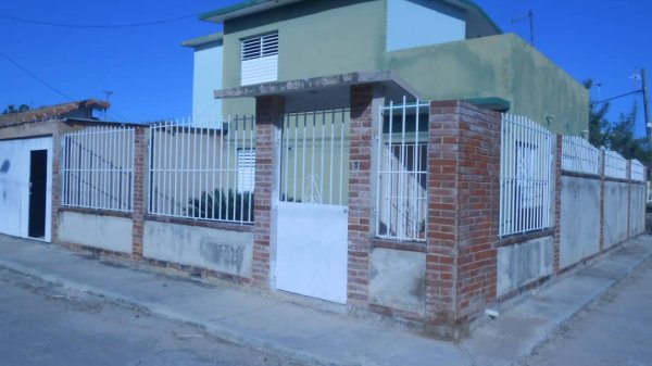 Picture on Casa de  3 cuartos, 3 baños y 0 garajes por $ 135.000 en Matanzas, Matanzas