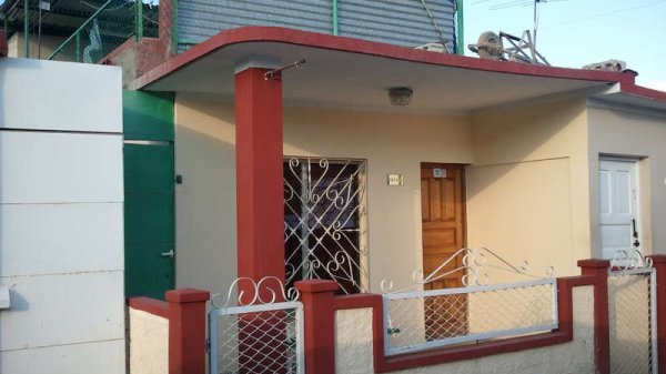 Picture on Casa de 3 cuartos, 2 baños y 0 garajes por $ 40.000 en Cienfuegos, Cienfuegos