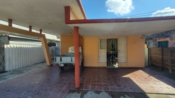 Picture on Casa de  2 cuartos, 1 baño y 1 garaje por $ 18.000 en Cienfuegos, Cienfuegos