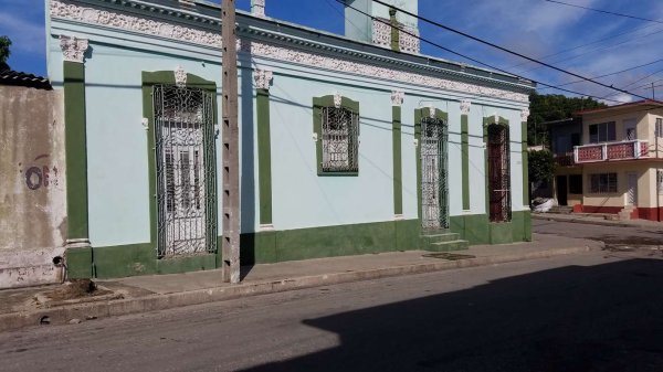 Picture on Casa de  3 cuartos, 1 baño y 0 garajes por $ 12.500 en Cienfuegos, Cienfuegos