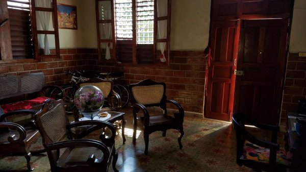 Picture on Casa de  4 cuartos, 3 baños y 0 garajes por $ 70.000 en Cienfuegos, Cienfuegos