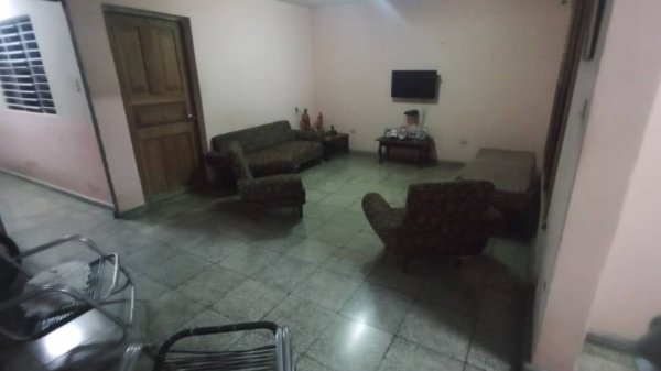 Picture on Casa de  3 cuartos, 2 baños y 0 garajes por $ 25.000 en Cienfuegos, Cienfuegos