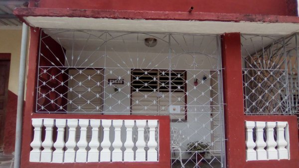 Picture on Casa de  3 cuartos, 2 baños y 0 garajes por $ 36.000 en Cienfuegos, Cienfuegos