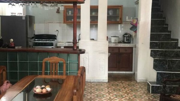 Picture on Casa de  4 cuartos, 4 baños y 1 garaje por $ 180.000 en Plaza de la Revolución, La Habana