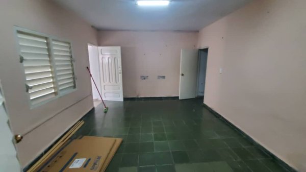 Picture on Casa de  2 cuartos, 2 baños y 0 garajes por $ 45.000 en Cienfuegos, Cienfuegos