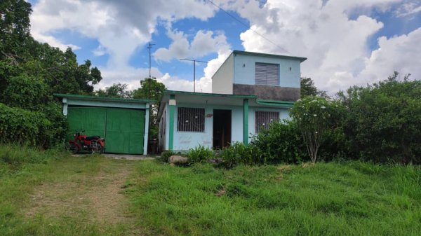 Picture on Casa de 3 cuartos y 1 baño por $ 15.000 en Palmira, Cienfuegos