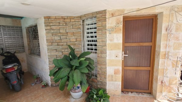 Picture on Casa de 3 cuartos, 1 baño y 2 garajes por $ 40.000 en Cienfuegos, Cienfuegos