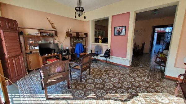 Picture on Casa de  4 cuartos, 2 baños y 0 garajes por $ 42.000 en Cienfuegos, Cienfuegos