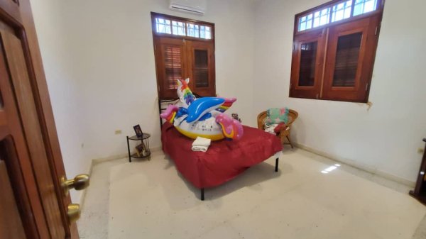 Picture on Casa de  3 cuartos, 3 baños y 1 garaje por $ 195.000 en Cienfuegos, Cienfuegos