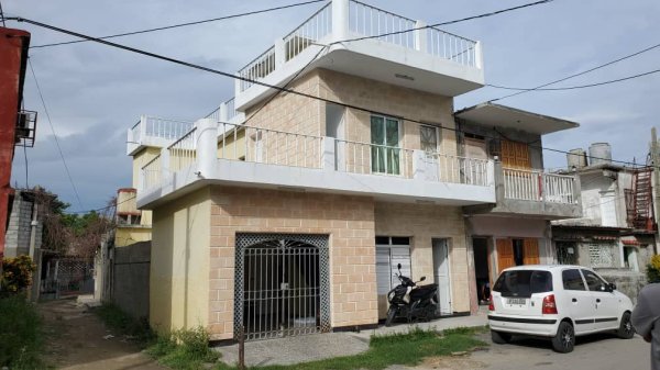 Picture on Casa de 3 cuartos, 3 baños y 1 garaje por $ Ajustable en Cienfuegos, Cienfuegos