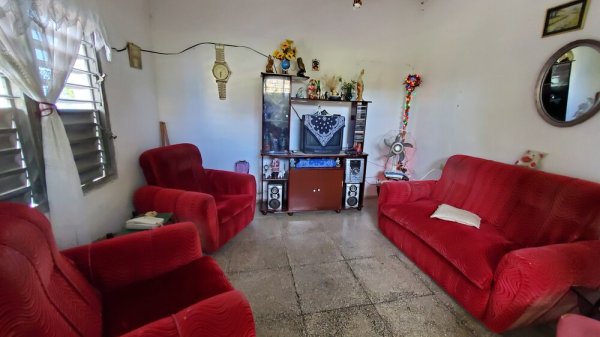 Picture on Casa de  3 cuartos, 2 baños y 0 garajes por $ 30.000 en Cienfuegos, Cienfuegos
