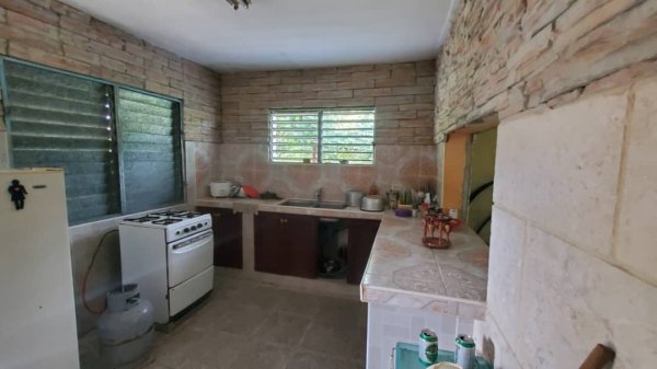 Picture on Casa de  3 cuartos, 1 baño y 0 garajes por $ 26.000 en Cienfuegos, Cienfuegos