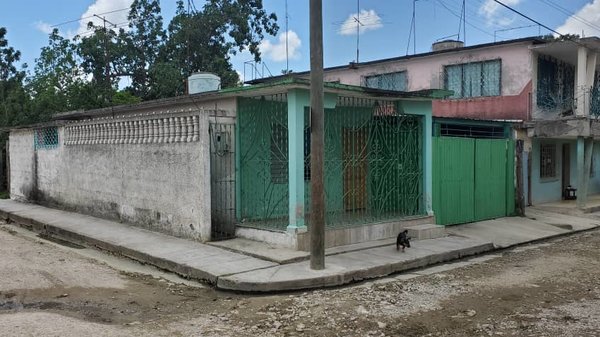 Picture on Casa de 2 cuartos, 1 baño y 1 garaje por $ 8.000 en Palmira, Cienfuegos