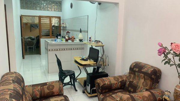 Picture on Casa de  4 cuartos, 2 baños y 0 garajes por $ 45.000 en Cienfuegos, Cienfuegos