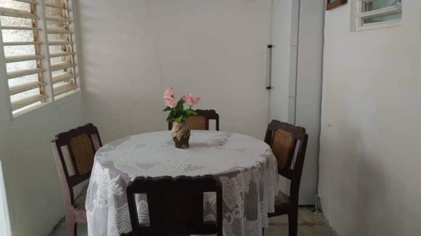Picture on Casa de  2 cuartos, 1 baño y 0 garajes por $ 12.000 en Cienfuegos, Cienfuegos