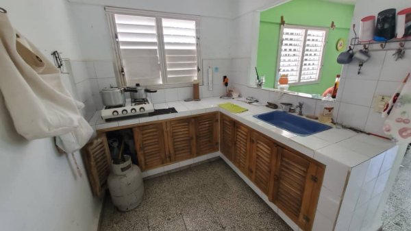 Picture on Casa de  5 cuartos, 3 baños y 1 garaje por $ 55.000 en Cienfuegos, Cienfuegos