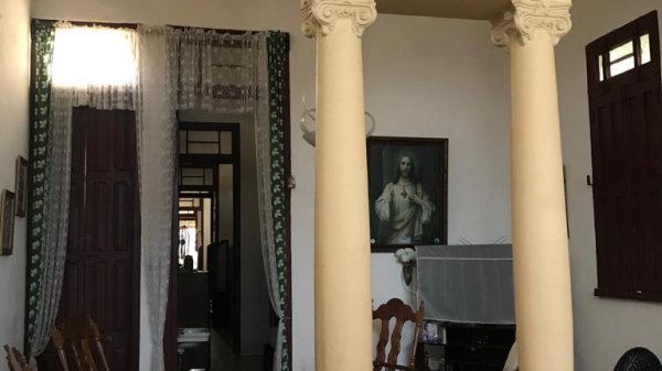 Picture on Casa de  4 cuartos, 2 baños y 0 garajes por $ 85.000 en Cienfuegos, Cienfuegos