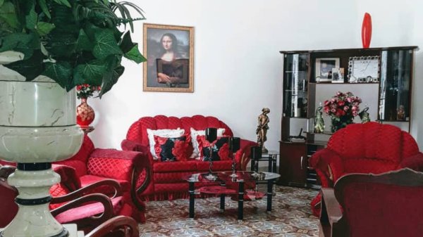 Picture on Casa de  5 cuartos, 5 baños y 0 garajes por $ 280.000 en La Habana Vieja, La Habana