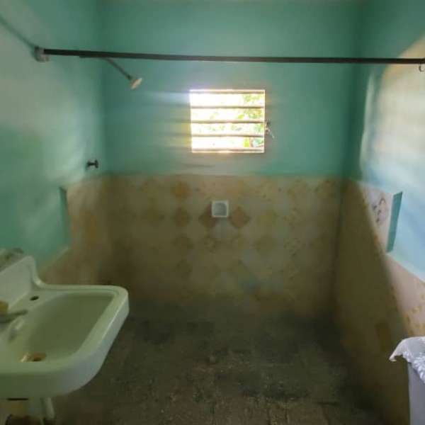 Casa de 3 cuartos, 1 baño y 0 garajes por $ 20.000