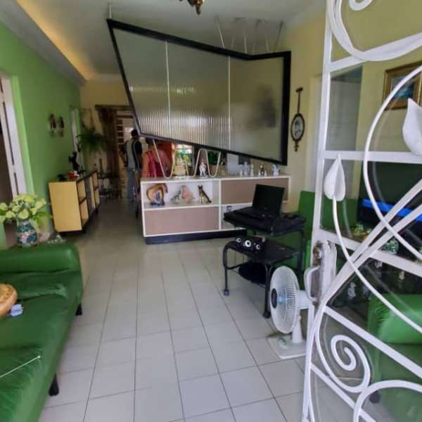 Casa de 4 cuartos, 4 baños y 1 garaje por $ 100.000