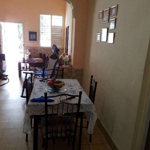 Casa de 3 cuartos, 2 baños y 0 garajes por $ 40.000